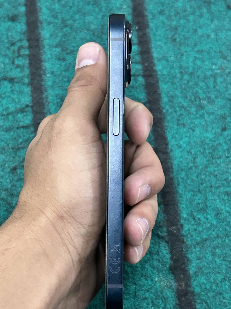 Apple iPhone 14 1