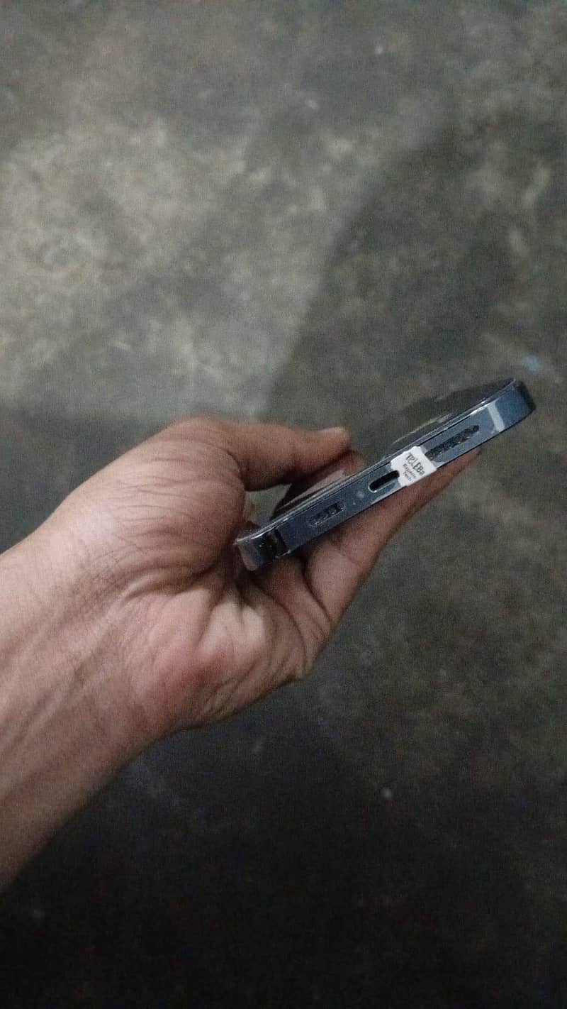 Apple iPhone 12 Pro Max 3