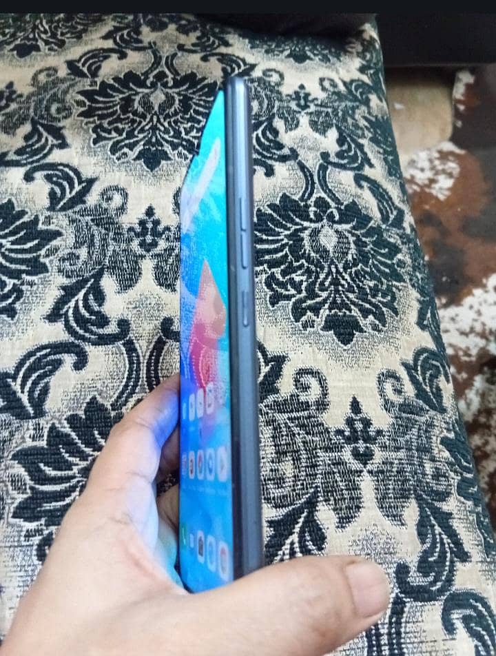 Tecno Spark 8C 3