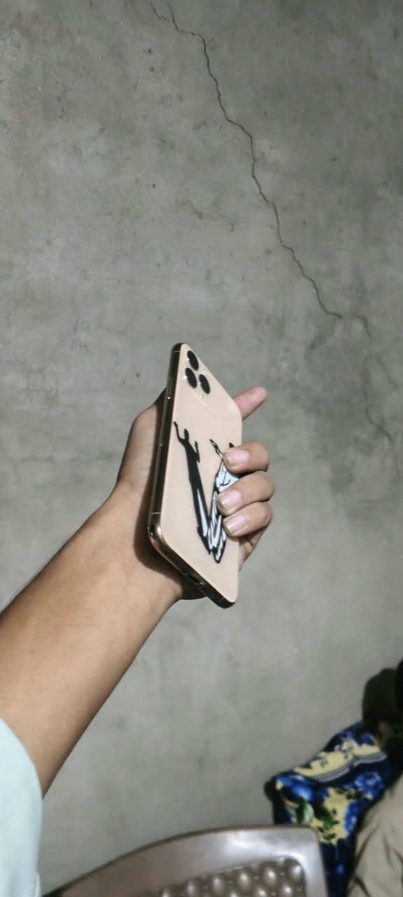 Apple iPhone 11 Pro 0
