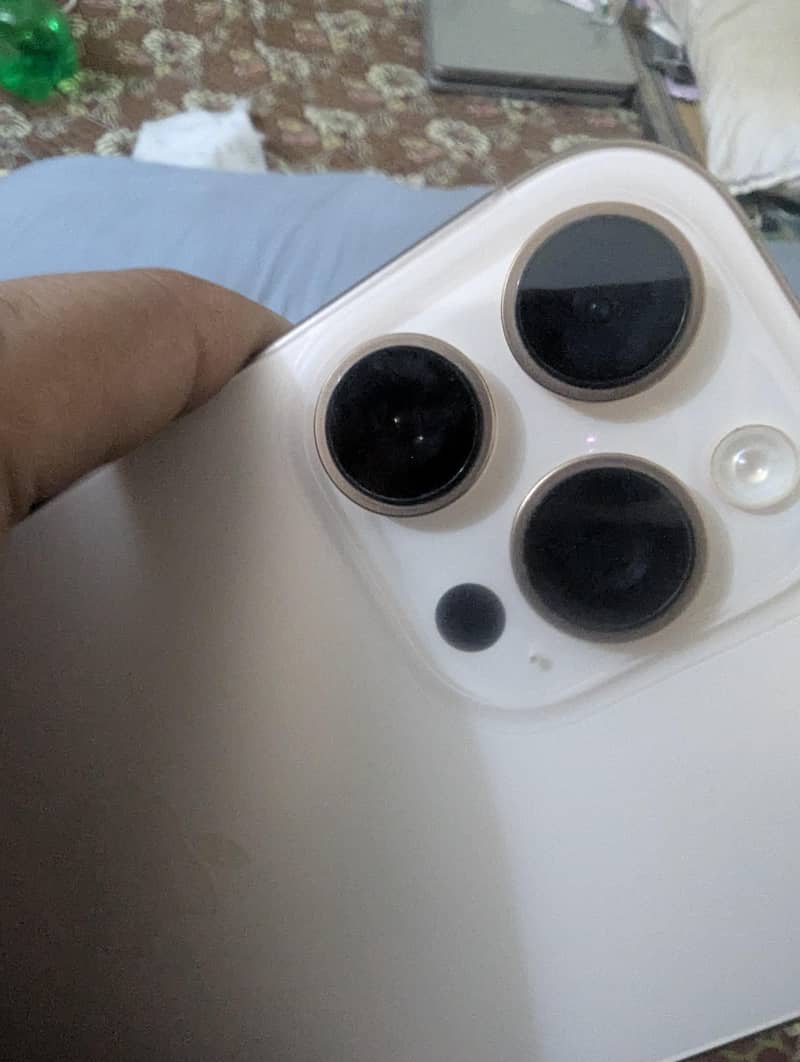 Apple iPhone 16 Pro Max 5
