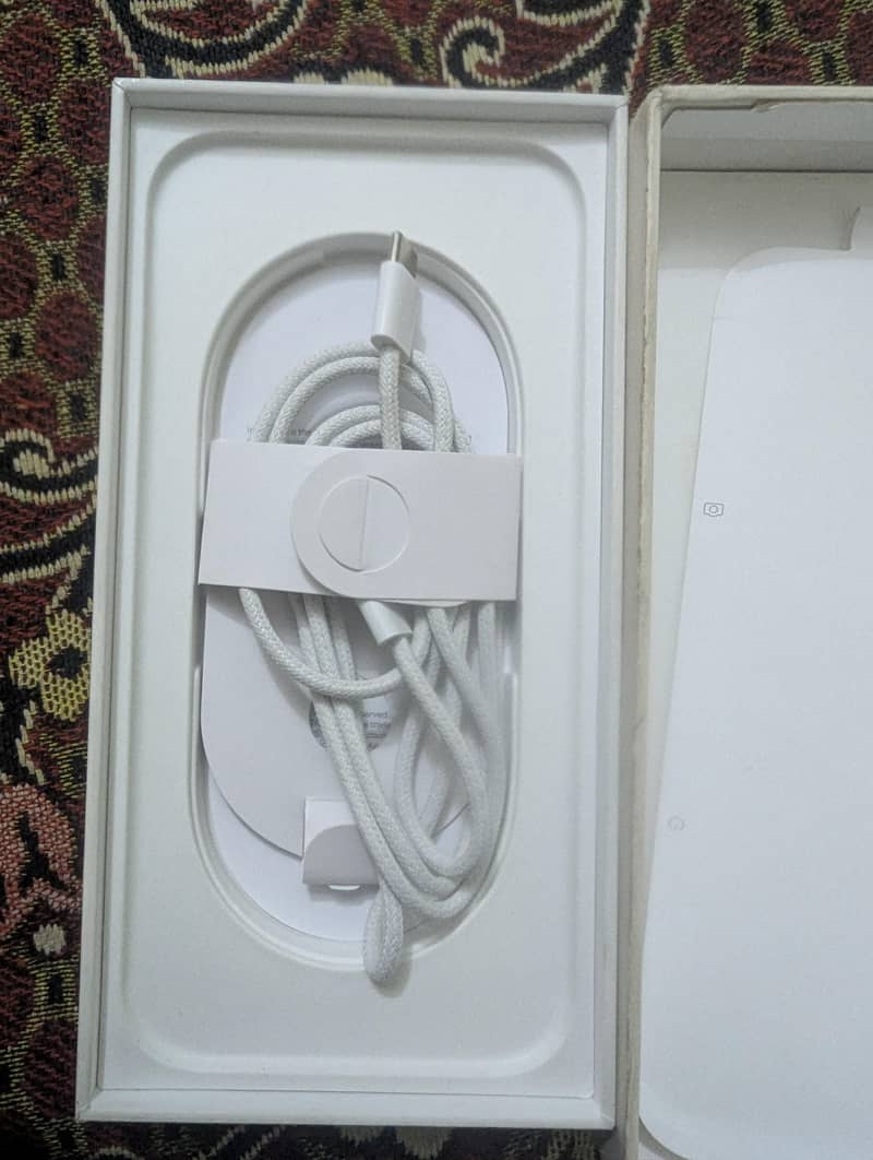 Apple iPhone 16 Pro Max 6