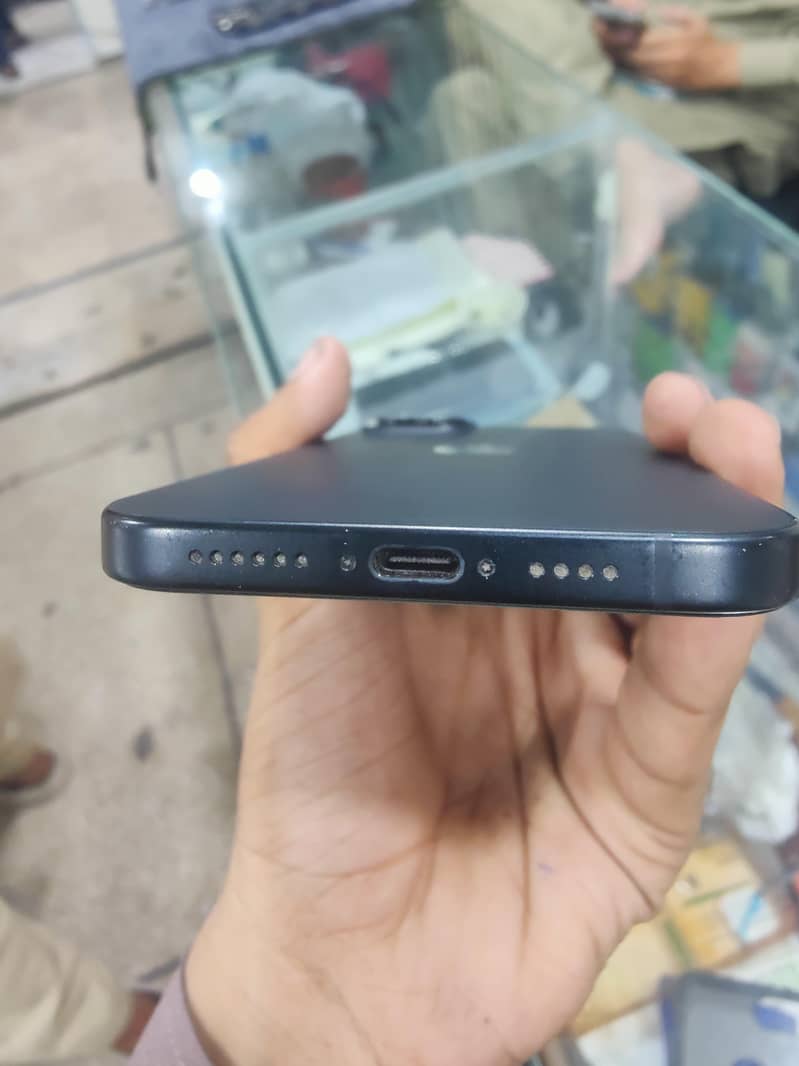 Apple iPhone 15 plus 10