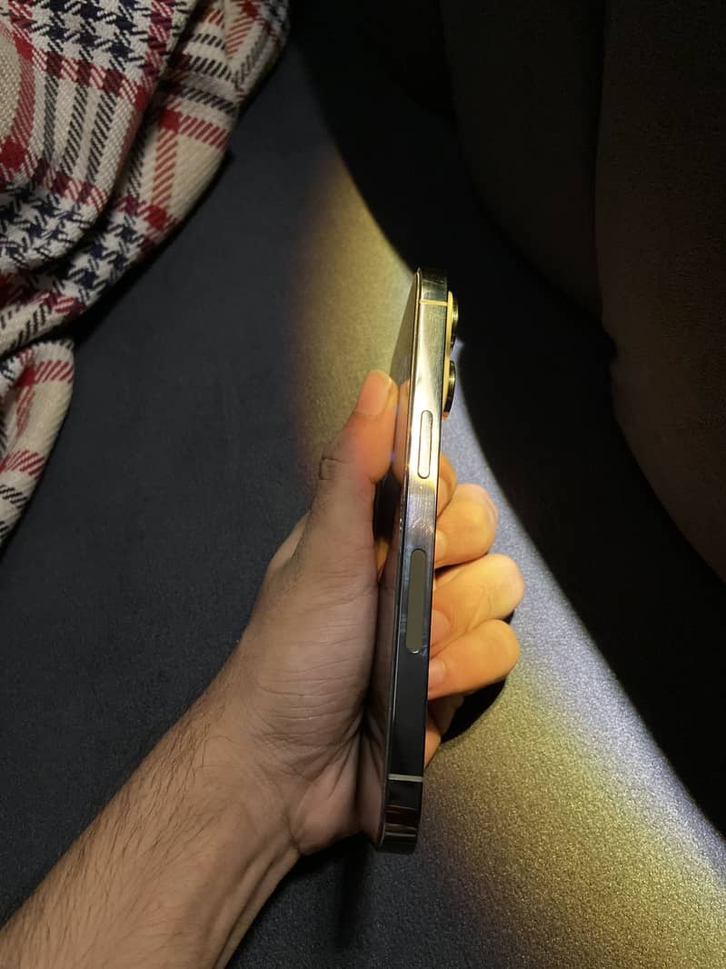 Apple iPhone 14 Pro 3
