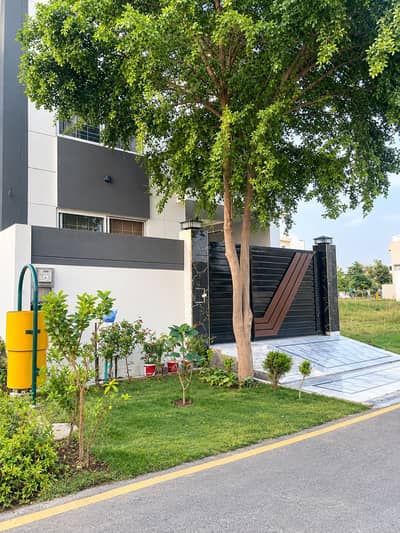 urgent sale 5 marla furnished house