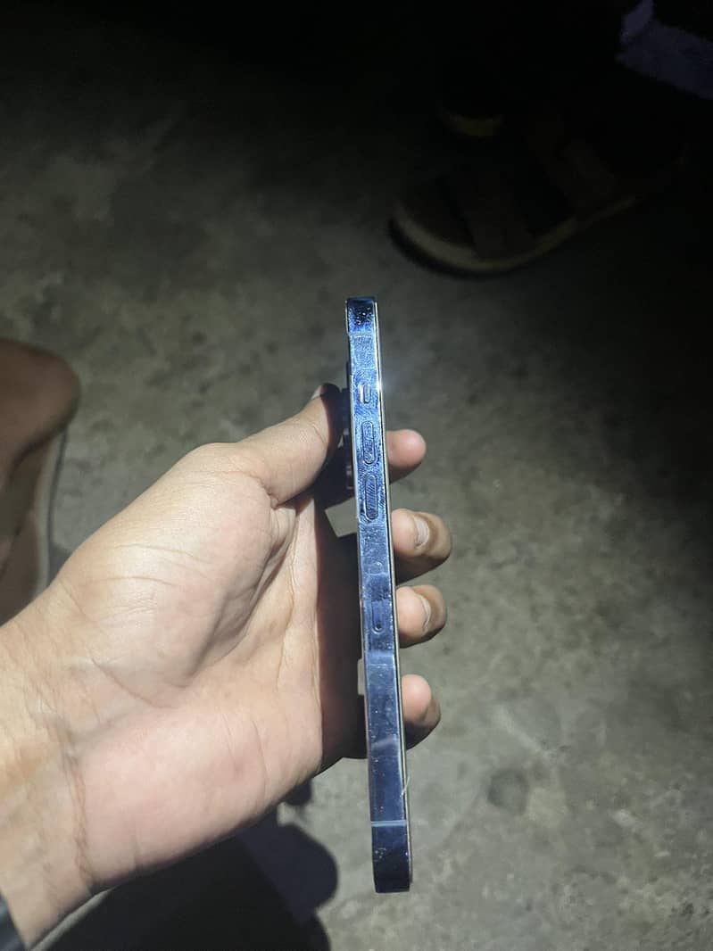 Apple iPhone 13 Pro 4