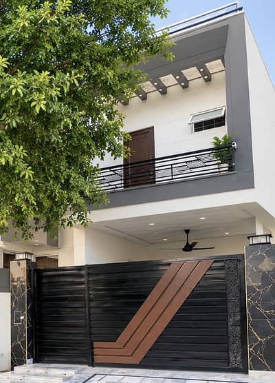 5 marla furnished house facing park and masjid location