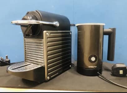 Nespresso pixie with Milk Frother