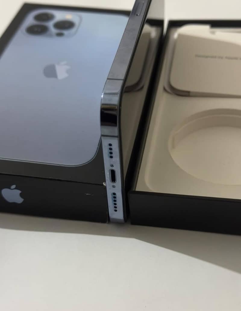 Apple iPhone 13 Pro Max 4