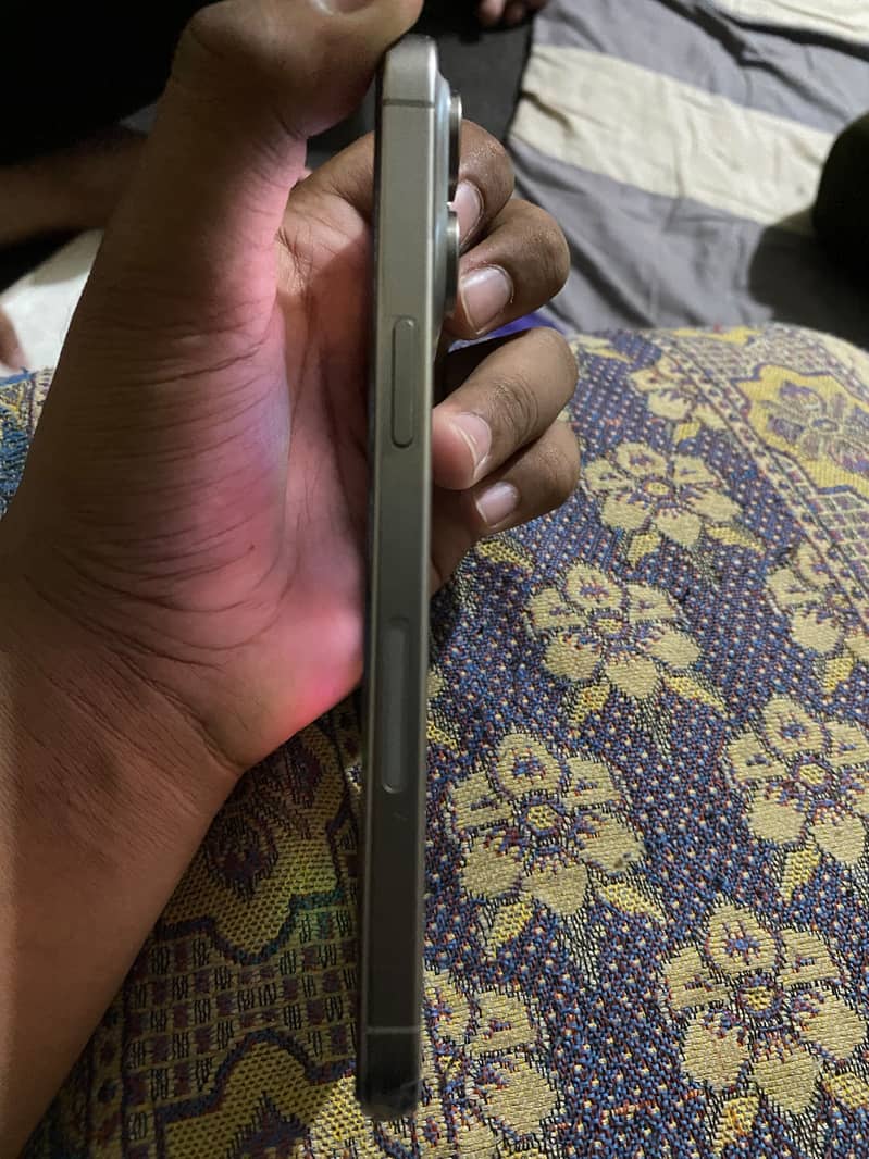 Apple iPhone 15 Pro Max 1