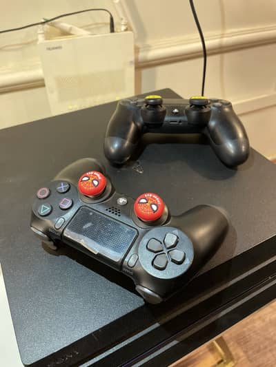 playStation 4 pro 1TB