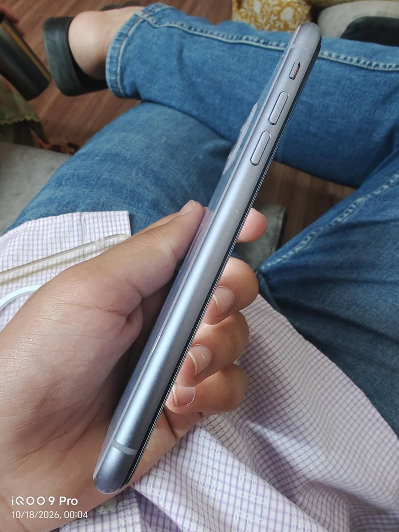 Apple iPhone 11 2