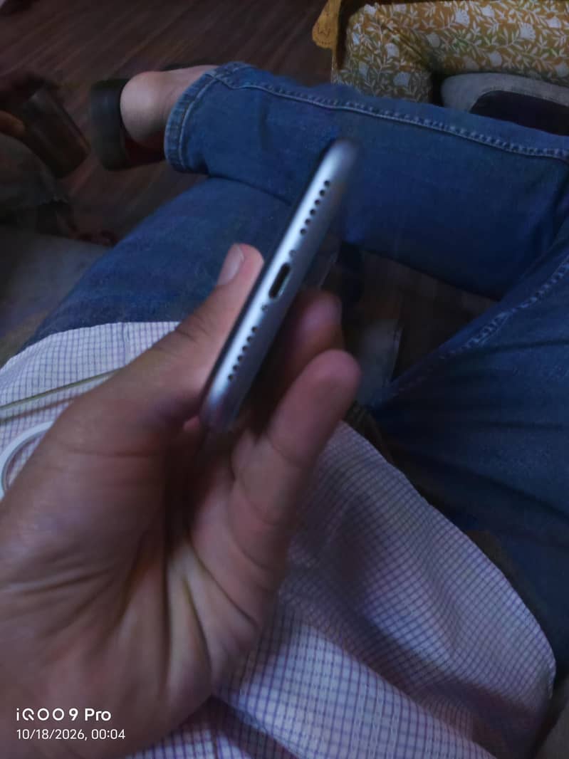 Apple iPhone 11 3