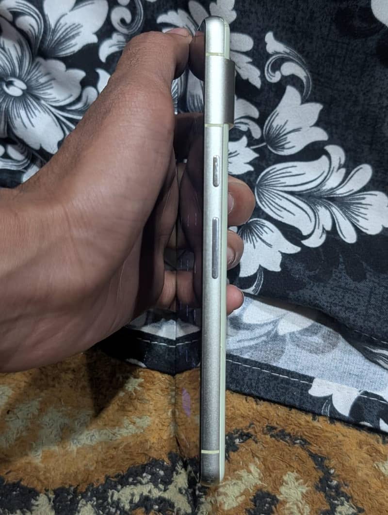 Google Pixel 7 12