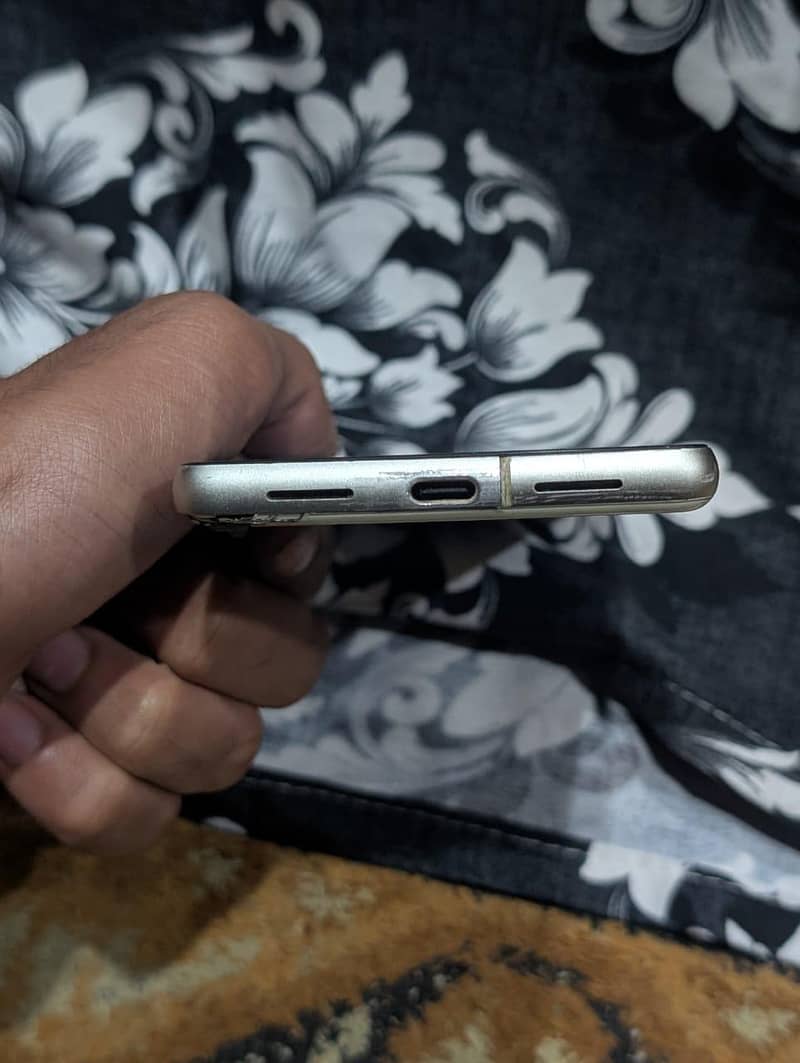 Google Pixel 7 15