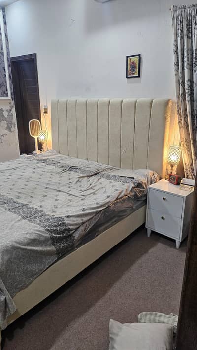Valvet bed brand new with sides table,dracing with 3 foots glass miror