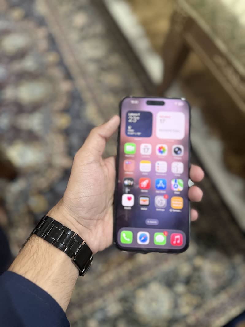 Apple iPhone 15 Pro Max 2