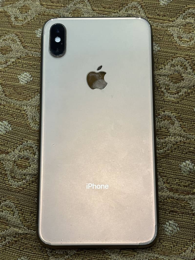 Apple iPhone XS Max 3