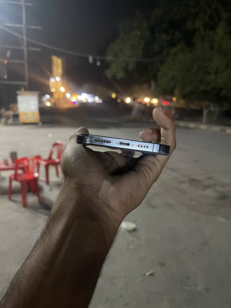 Apple iPhone 13 Pro Max 5