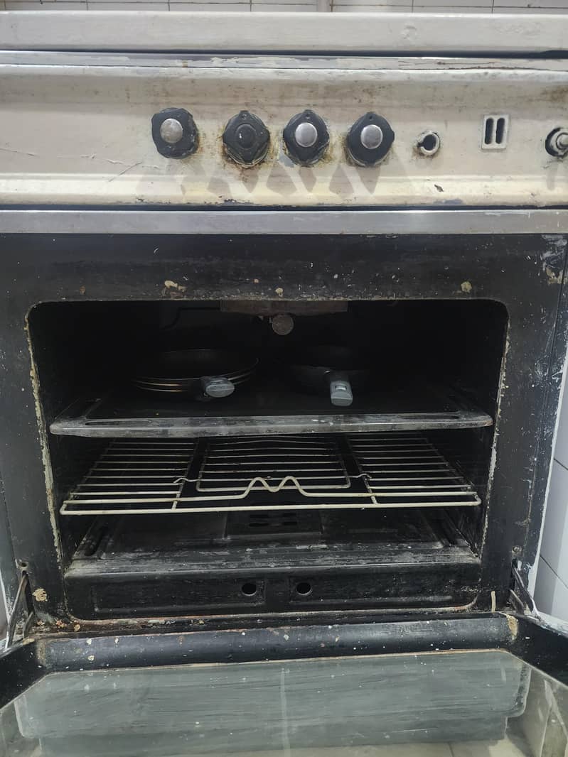 cooking range used- Corona brand 1