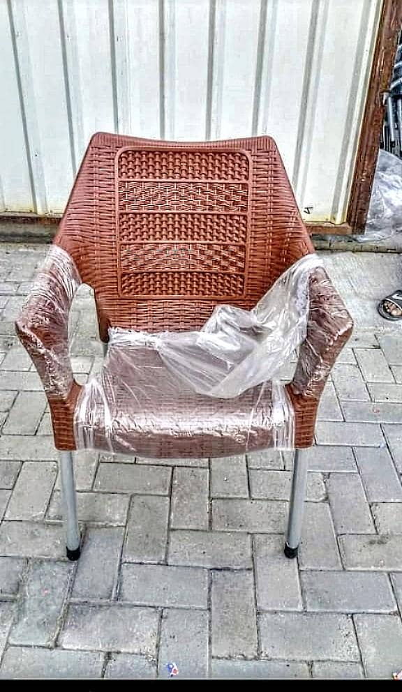 CHAIRS TABLES 19