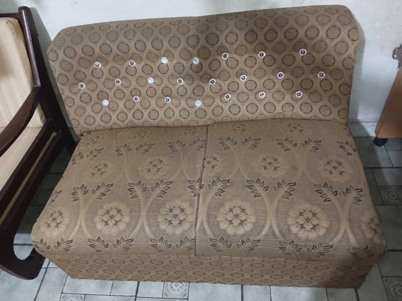 sofas and chairs 0