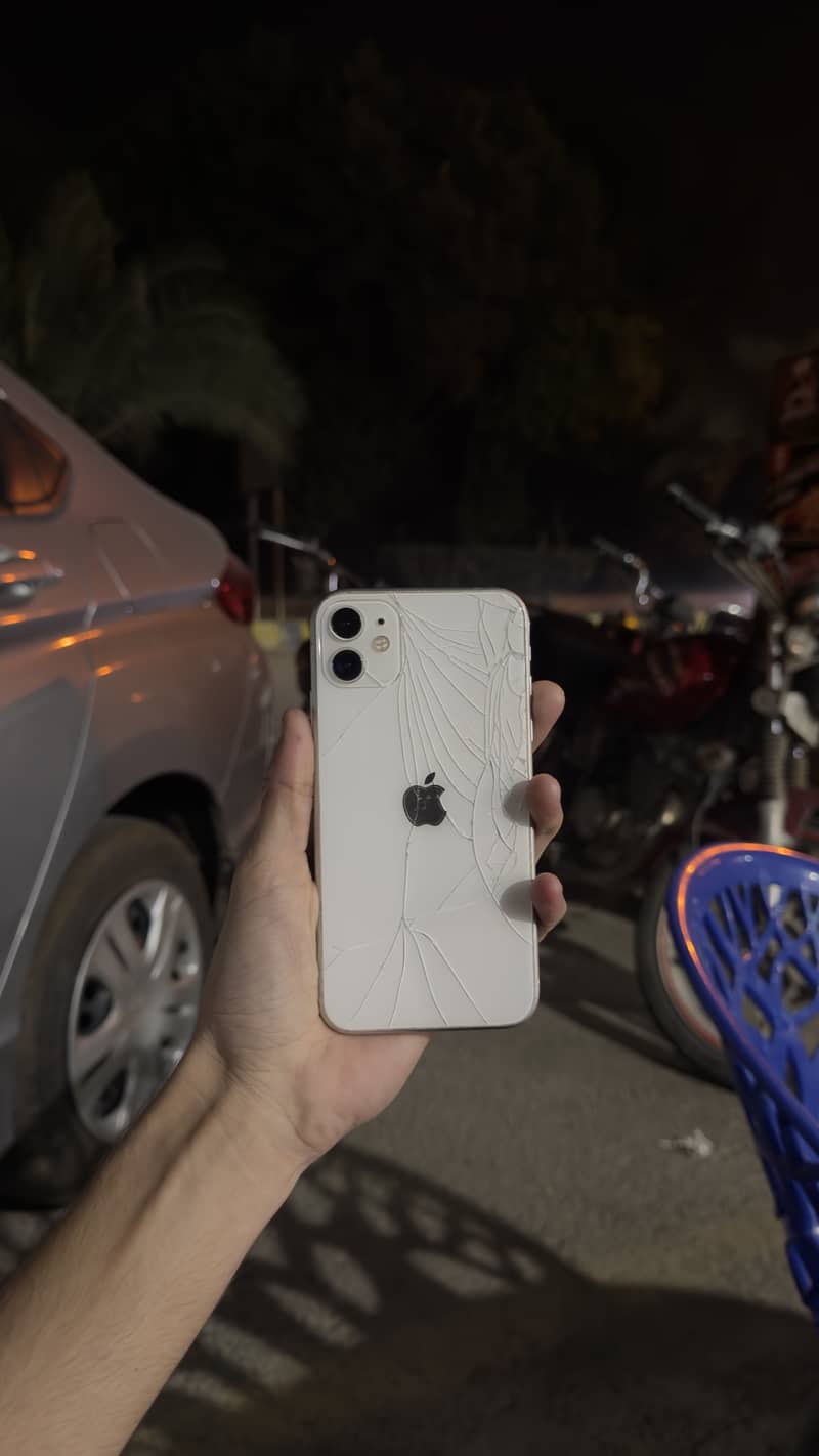Apple iPhone 11 0