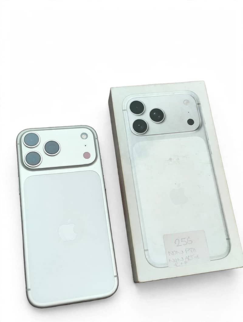 Apple iPhone 17 Pro Max 4