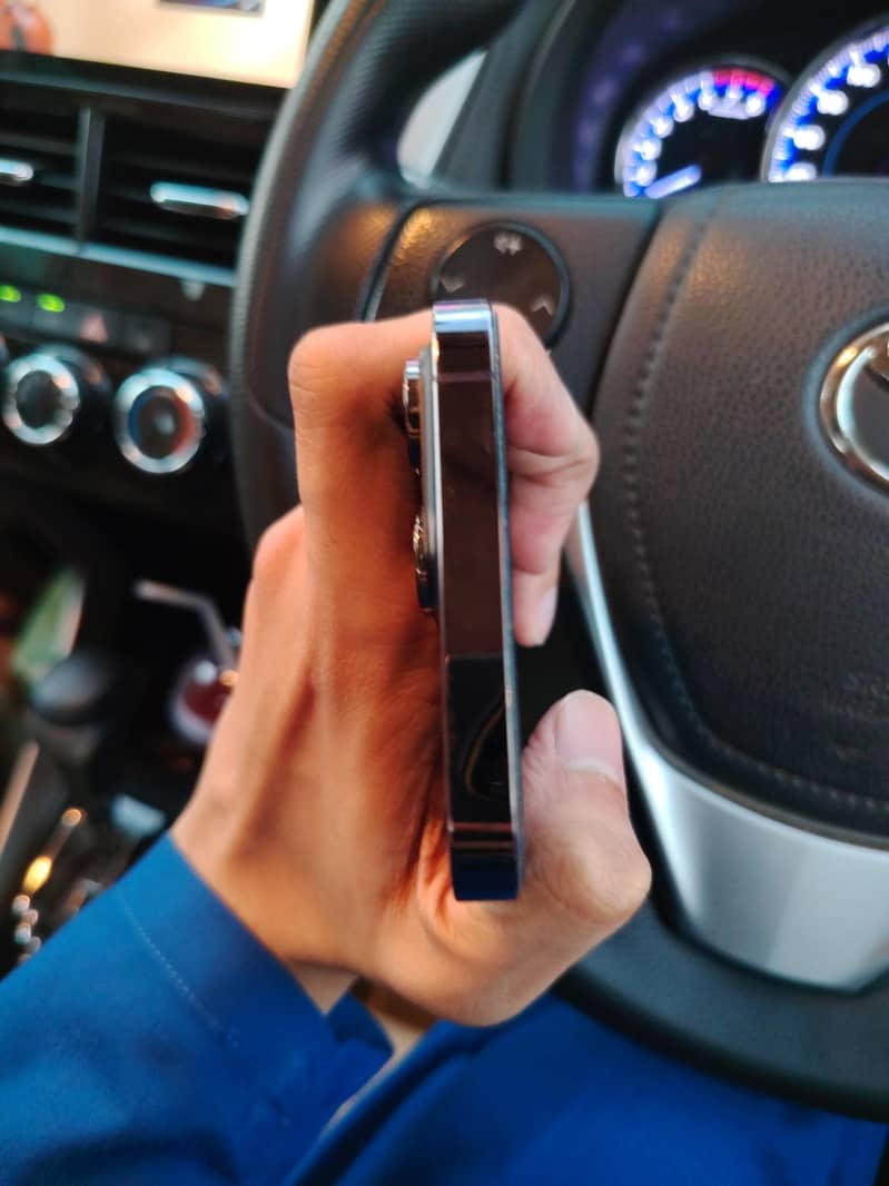 Apple iPhone 14 Pro Max 6