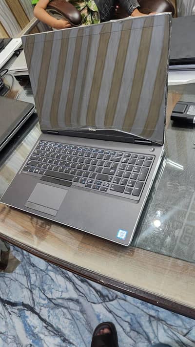 Dell precision 7540 | XEON PROCESSOR 8 CORES