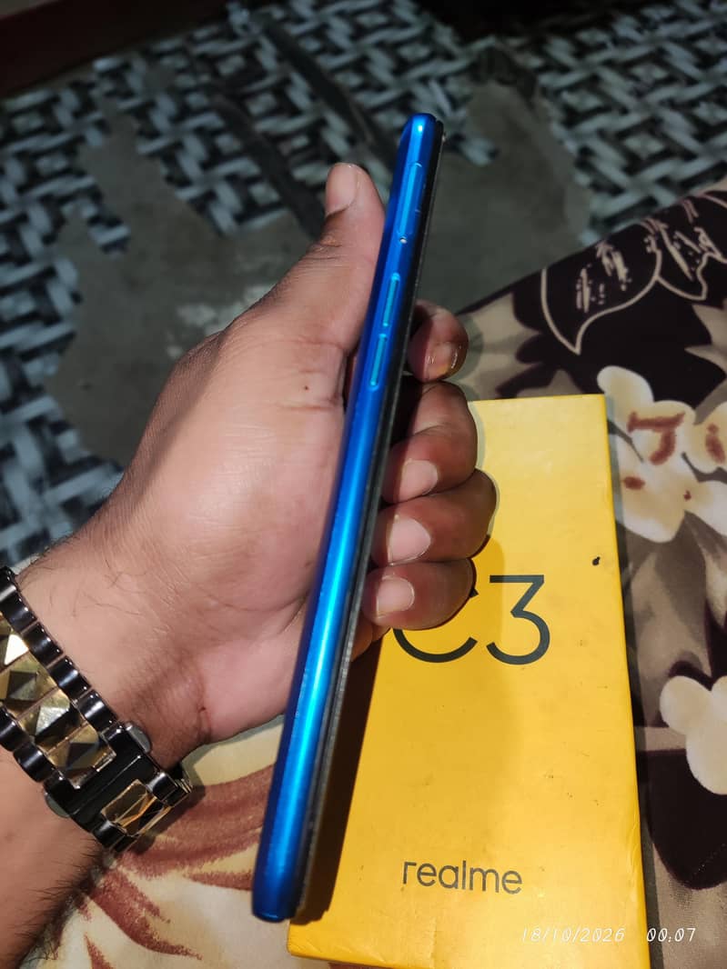 Realme C3 4