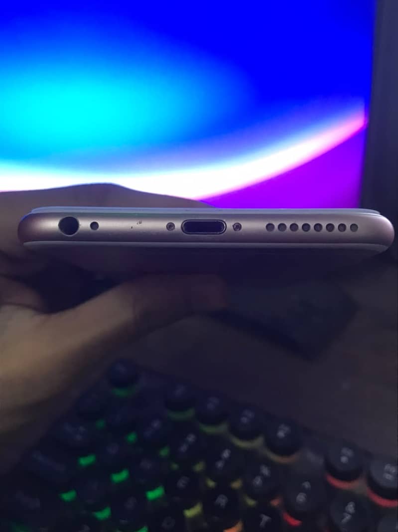 Apple iPhone 6S Plus 2