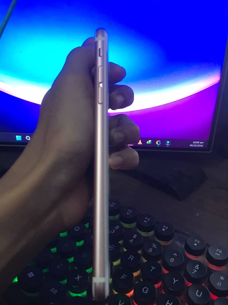 Apple iPhone 6S Plus 3