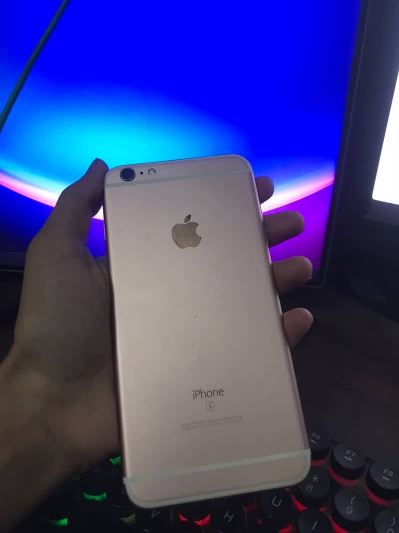 Apple iPhone 6S Plus 4