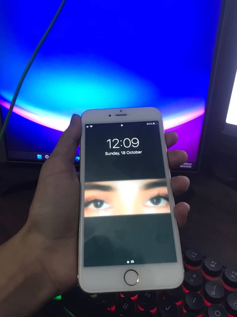 Apple iPhone 6S Plus 5