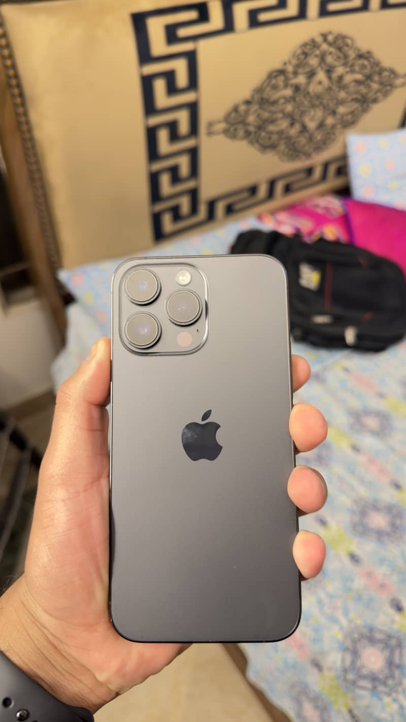 Apple iPhone 14 Pro Max 3