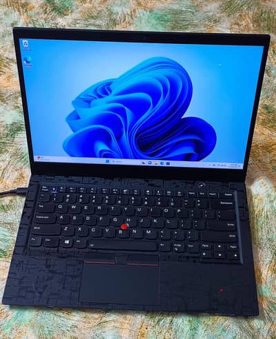 Lenovo ThinkPad X1 Carbon G6 Core i7 8th Gen ‎RAM: 16GB