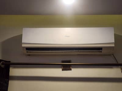 1 Ton Haier AC