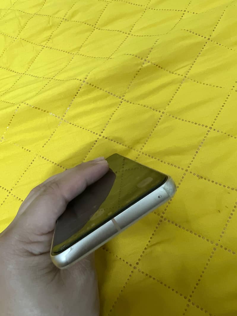Google Pixel 8 3