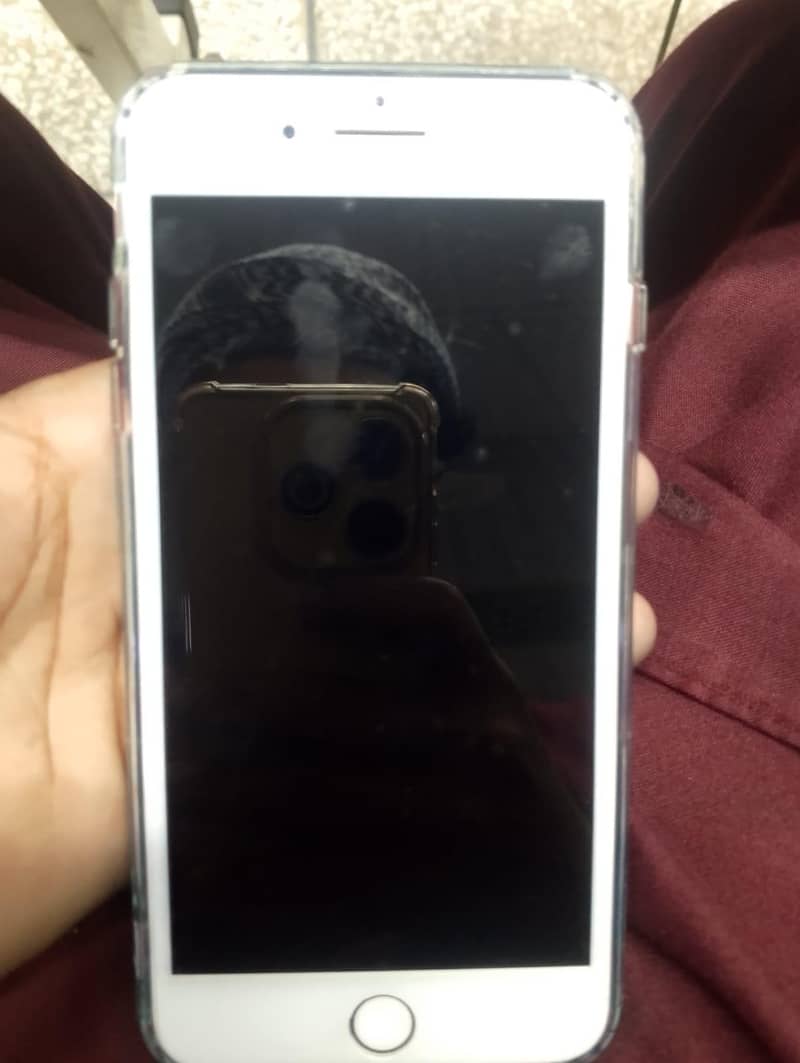 Apple iPhone 7 Plus 1