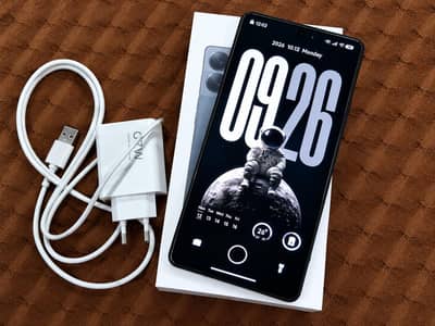 Redmi Note 13 Pro - 8/256 - 10/10 condition - box & chrager