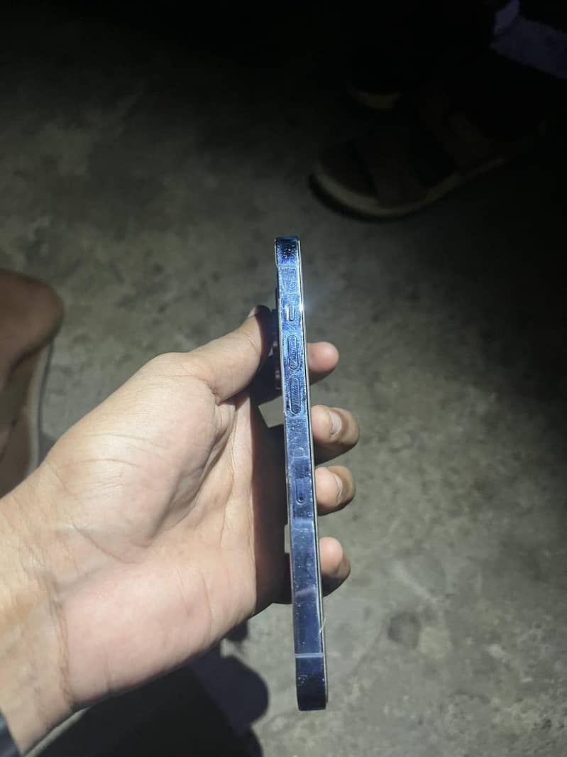 Apple iPhone 13 Pro 1
