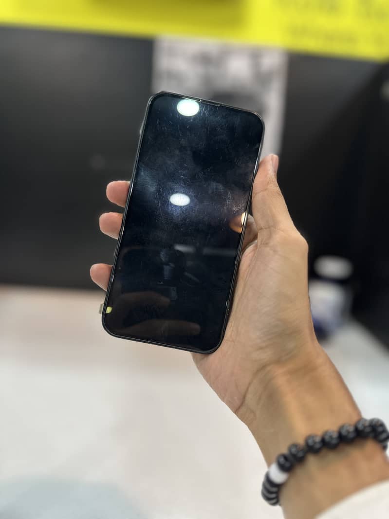 Apple iPhone 14 9