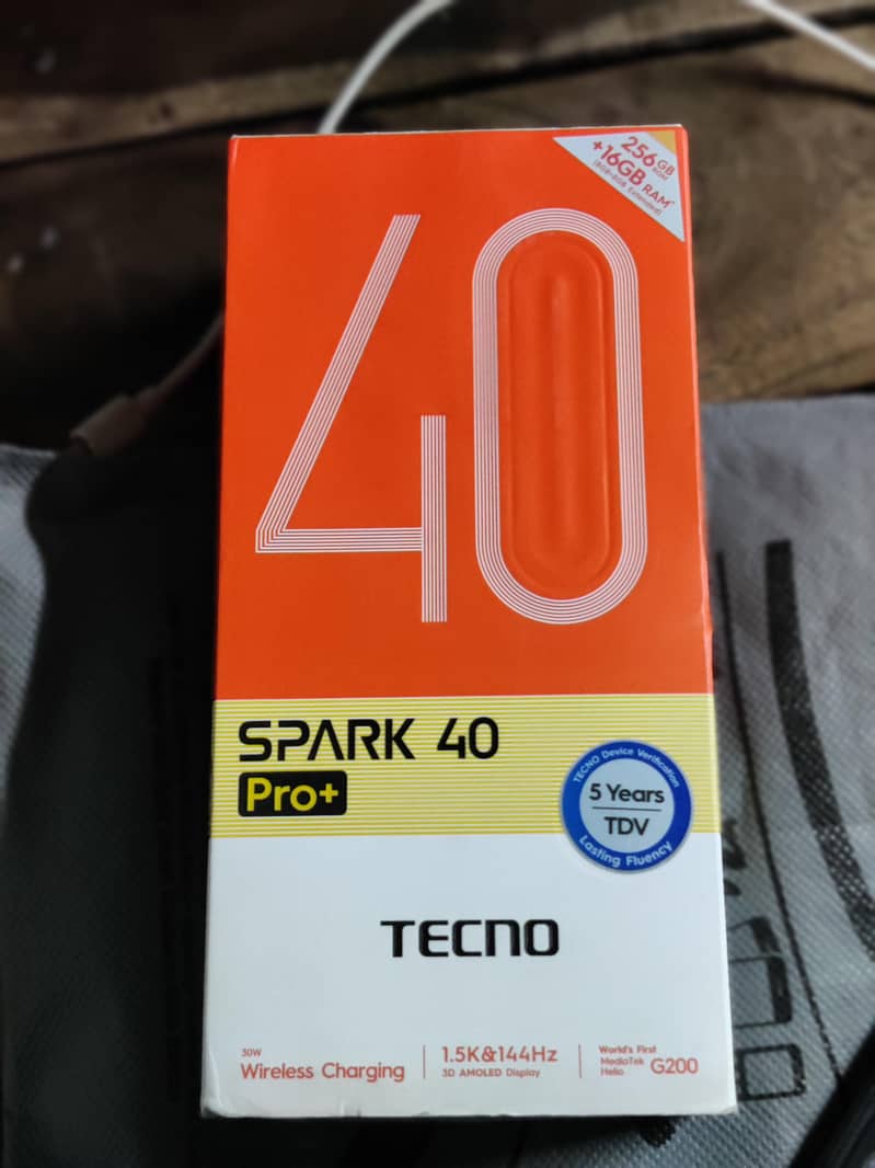 Tecno Spark 40 pro plus 7