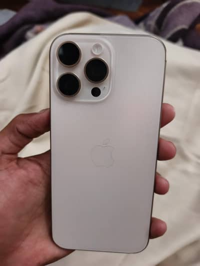 Apple iPhone 16 Pro Max