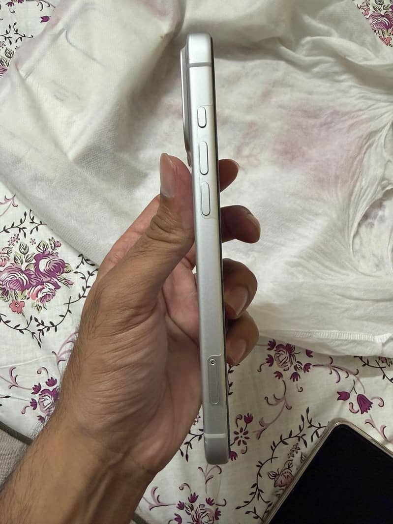 Apple iPhone 17 Pro Max 5