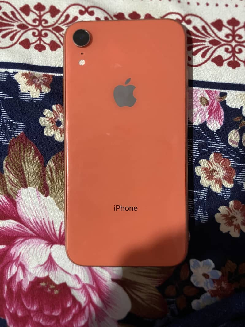Apple iPhone XR 1