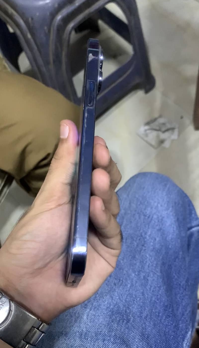 Apple iPhone 13 Pro Max 3