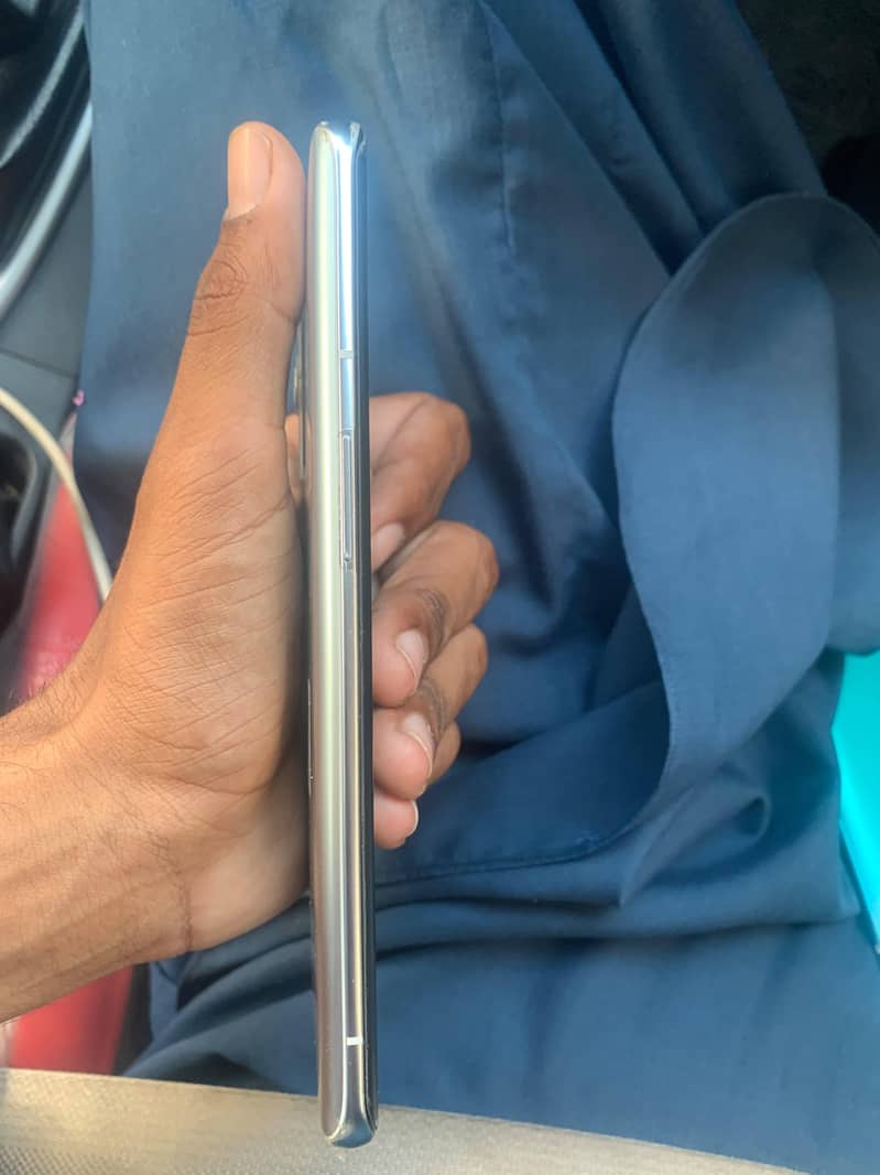 One Plus 9 Pro 6