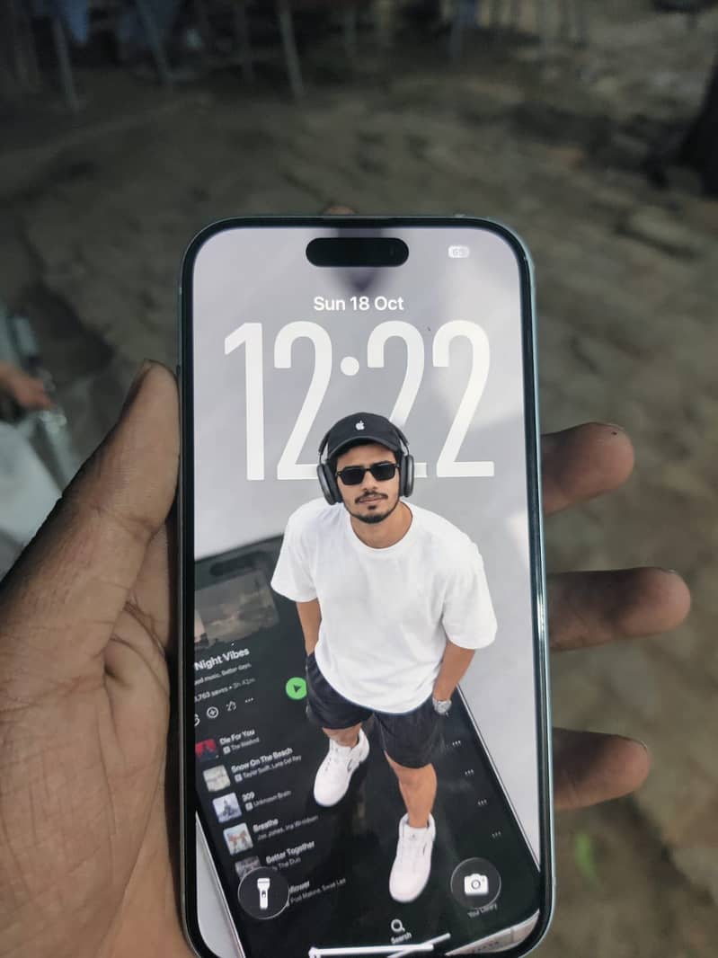 Apple iPhone 15 3
